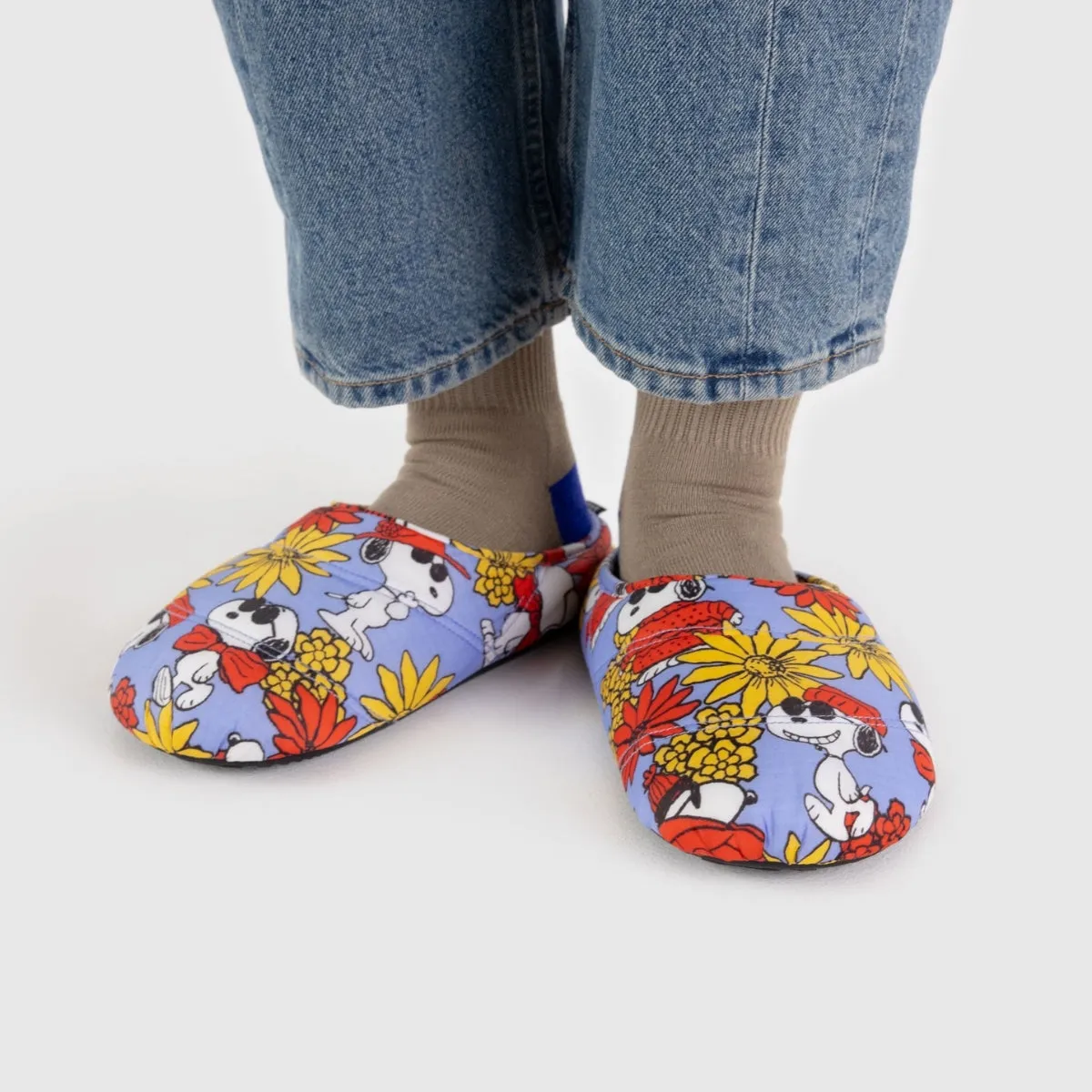 Baggu Puffy Slippers in Floral Snoopy