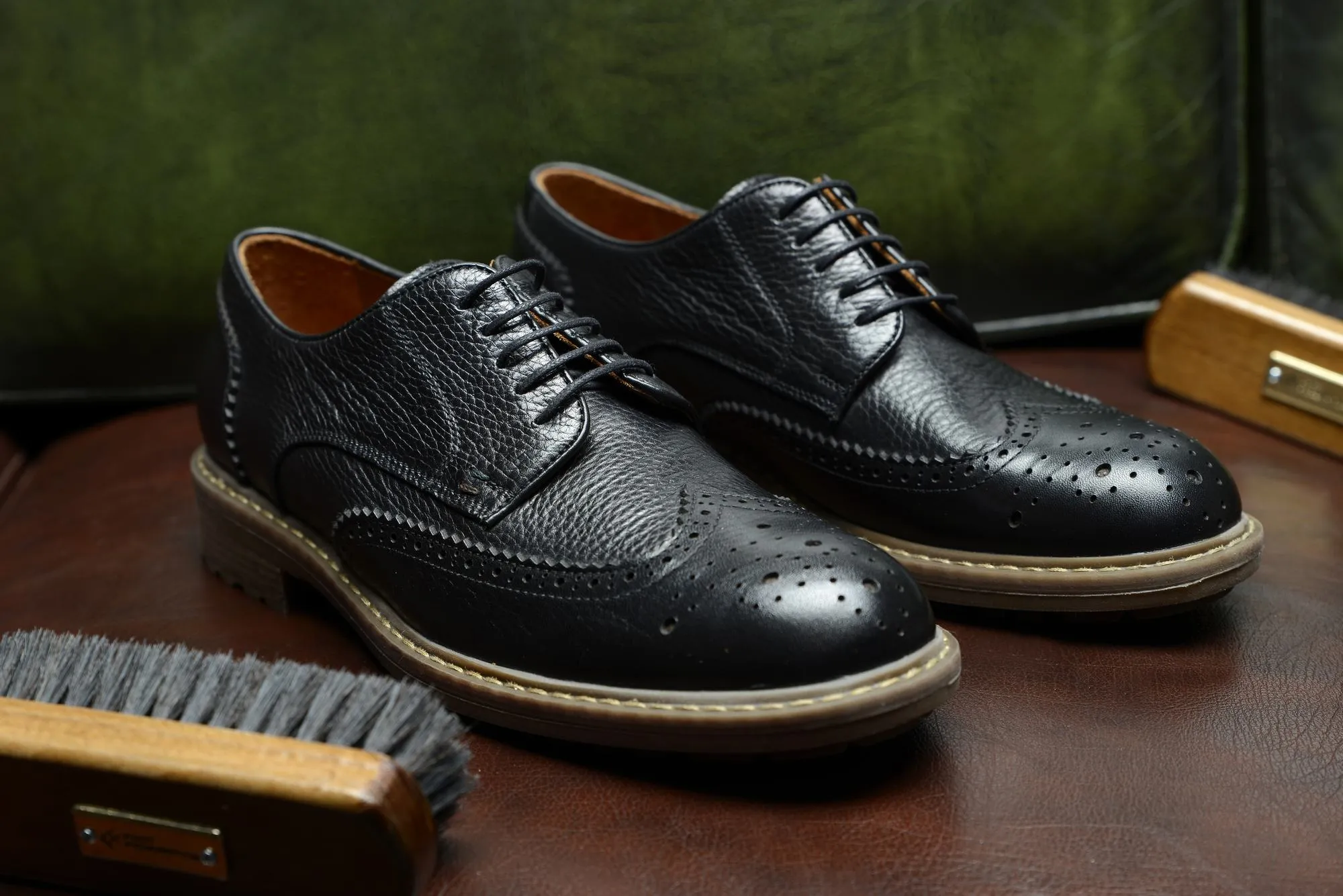FOOT FEDERATION DERBY WINGTIP MENS SHOE BLACK